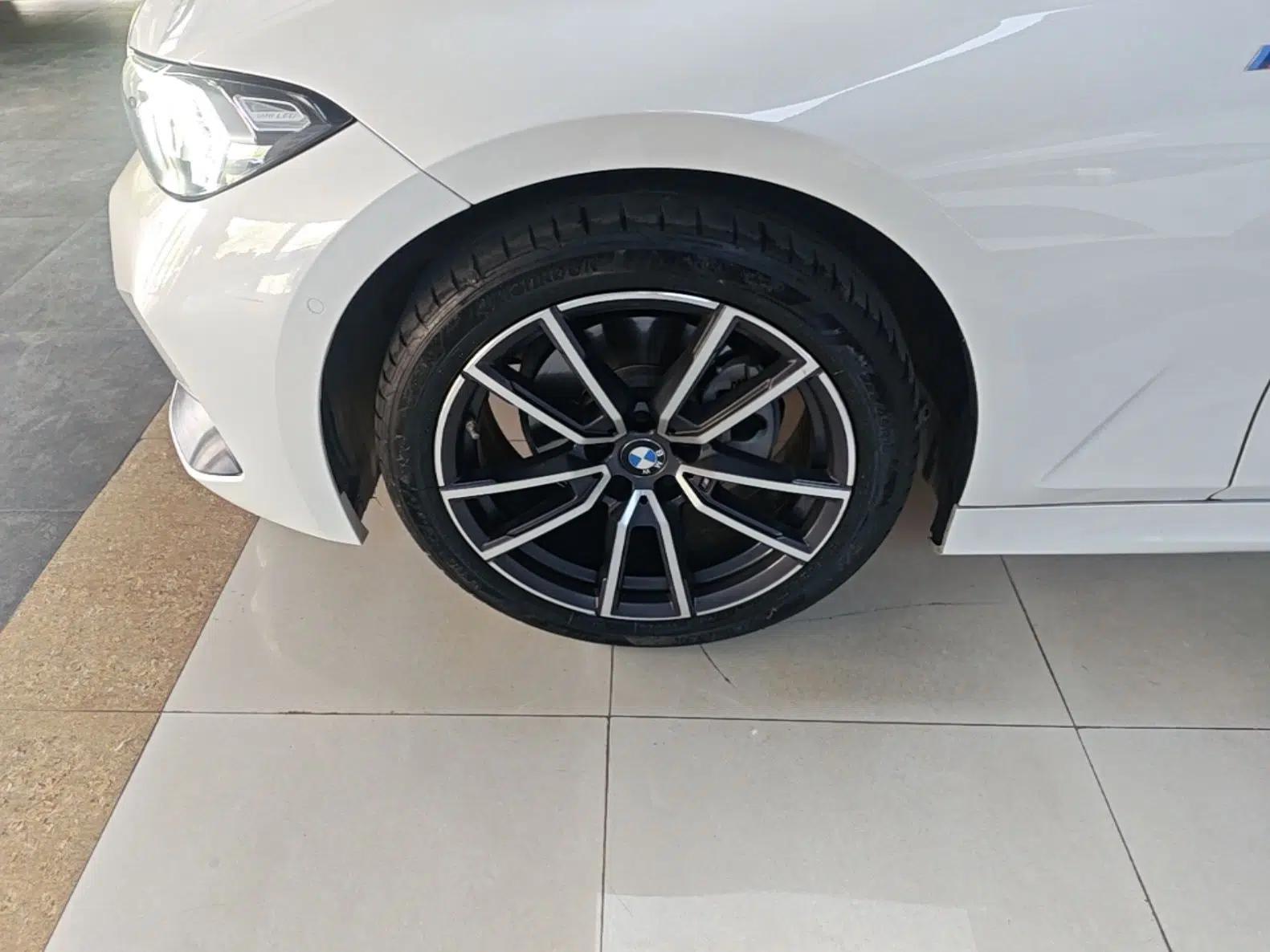 BMW 3 Series 2023 325Li M Sport Package — миниатюра 10