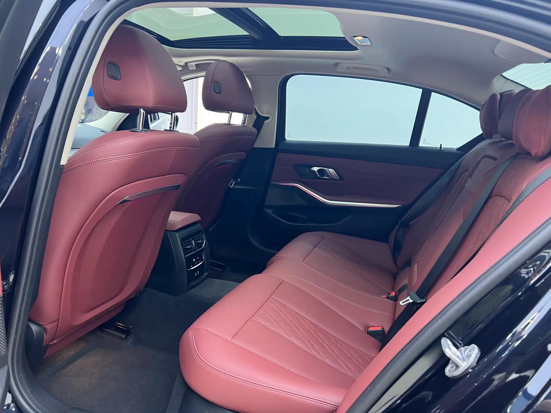 BMW 3 Series 2025 325Li M Sport Package — миниатюра 14
