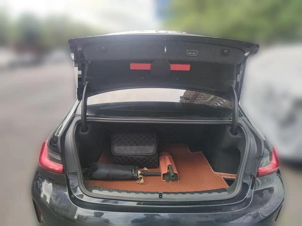 BMW 3 Series 2025 330Li M Sport Shadowline Package — миниатюра 16