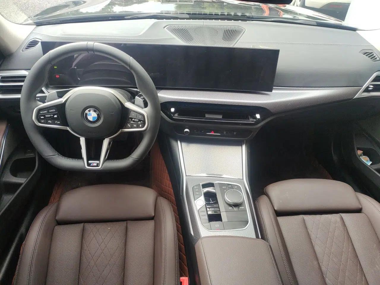 BMW 3 Series 2025 330Li M Sport Shadowline Package — миниатюра 18