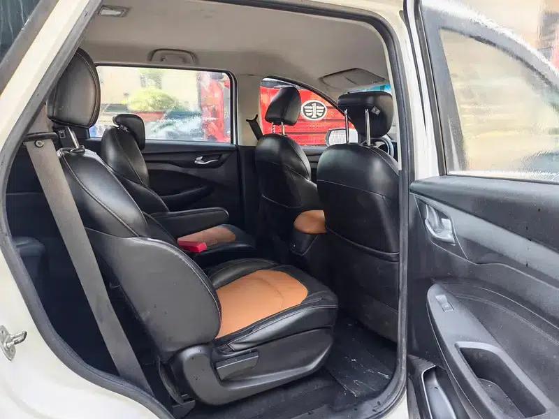 Wuling Hongguang S3 2018 1.5L Manual Deluxe Edition (National V Emission Standard) — миниатюра 13