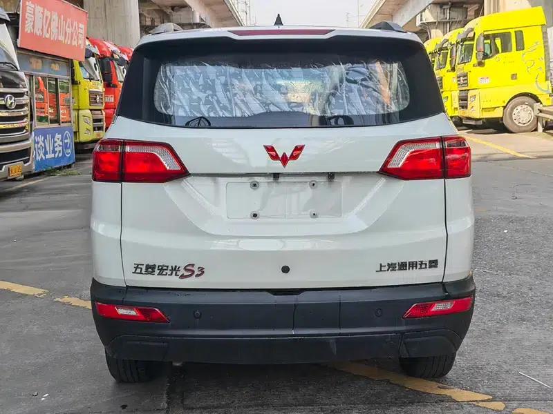 Wuling Hongguang S3 2018 1.5L Manual Deluxe Edition (National V Emission Standard) — миниатюра 6