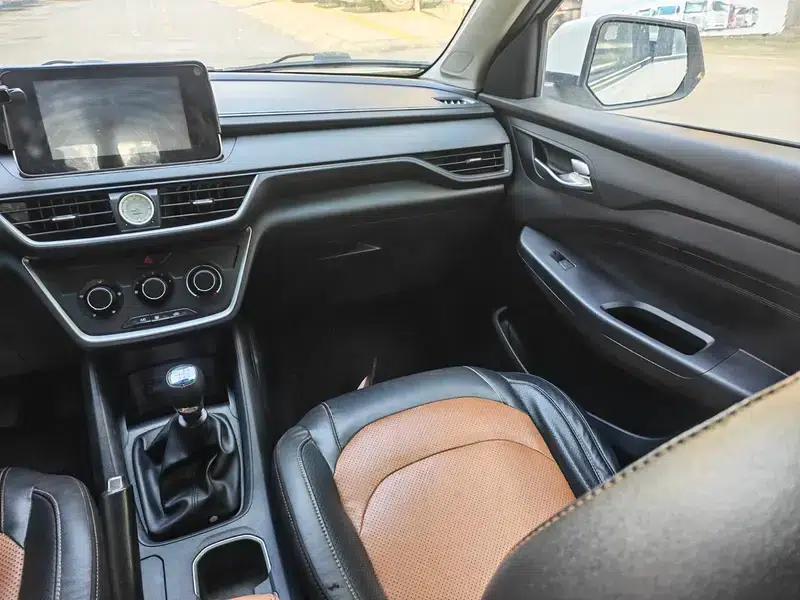 Wuling Hongguang S3 2018 1.5L Manual Deluxe Edition (National V Emission Standard) — миниатюра 10