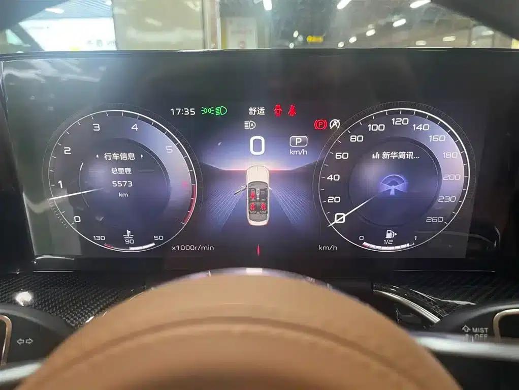 Hongqi H9 2025 3.0T AWD Flagship Private Fashion Edition 4-seater — миниатюра 11