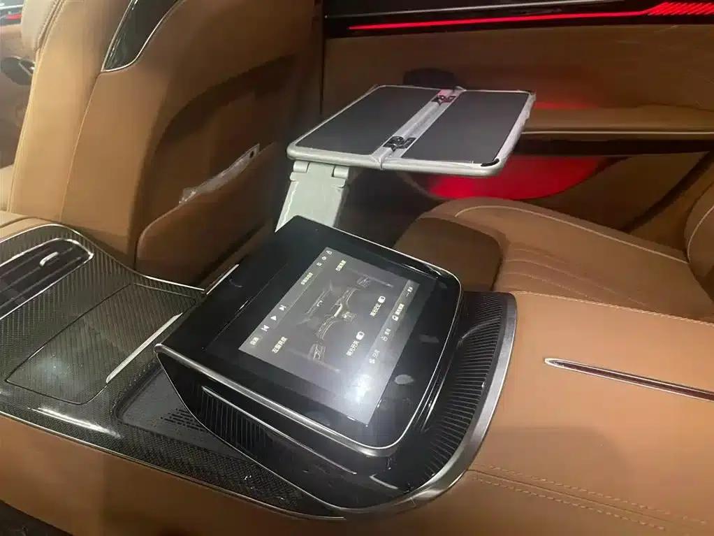 Hongqi H9 2025 3.0T AWD Flagship Private Fashion Edition 4-seater — миниатюра 10