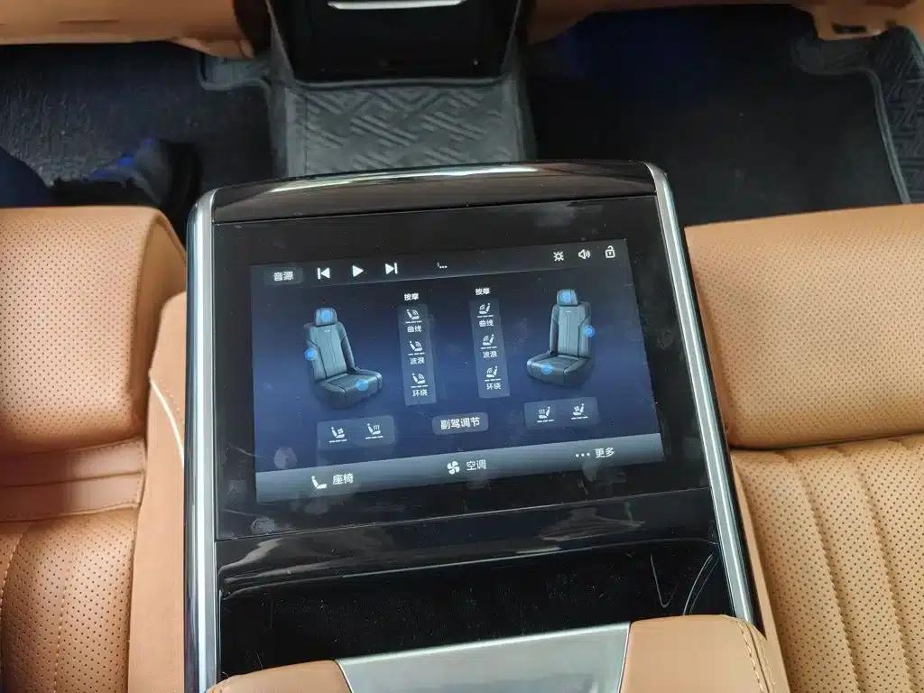 Hongqi H9 2025 2.0T 2WD Flagship Private Fashion Edition 5-seater — миниатюра 12