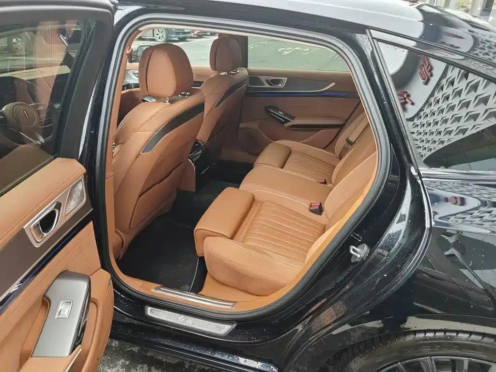 Hongqi H9 2025 2.0T 2WD Flagship Private Fashion Edition 5-seater — миниатюра 14