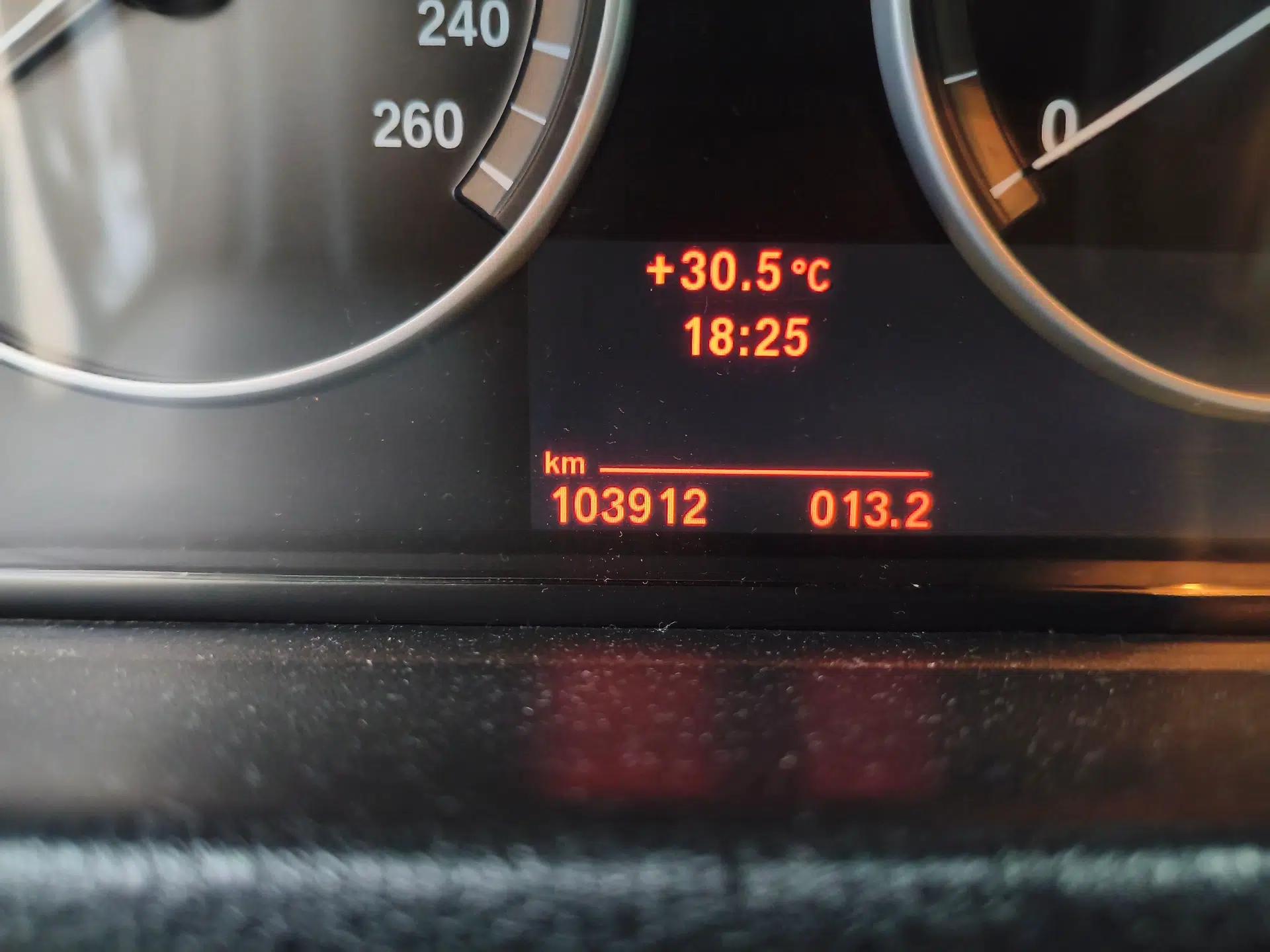 BMW X3 2011 xDrive28i Luxury Model — миниатюра 12