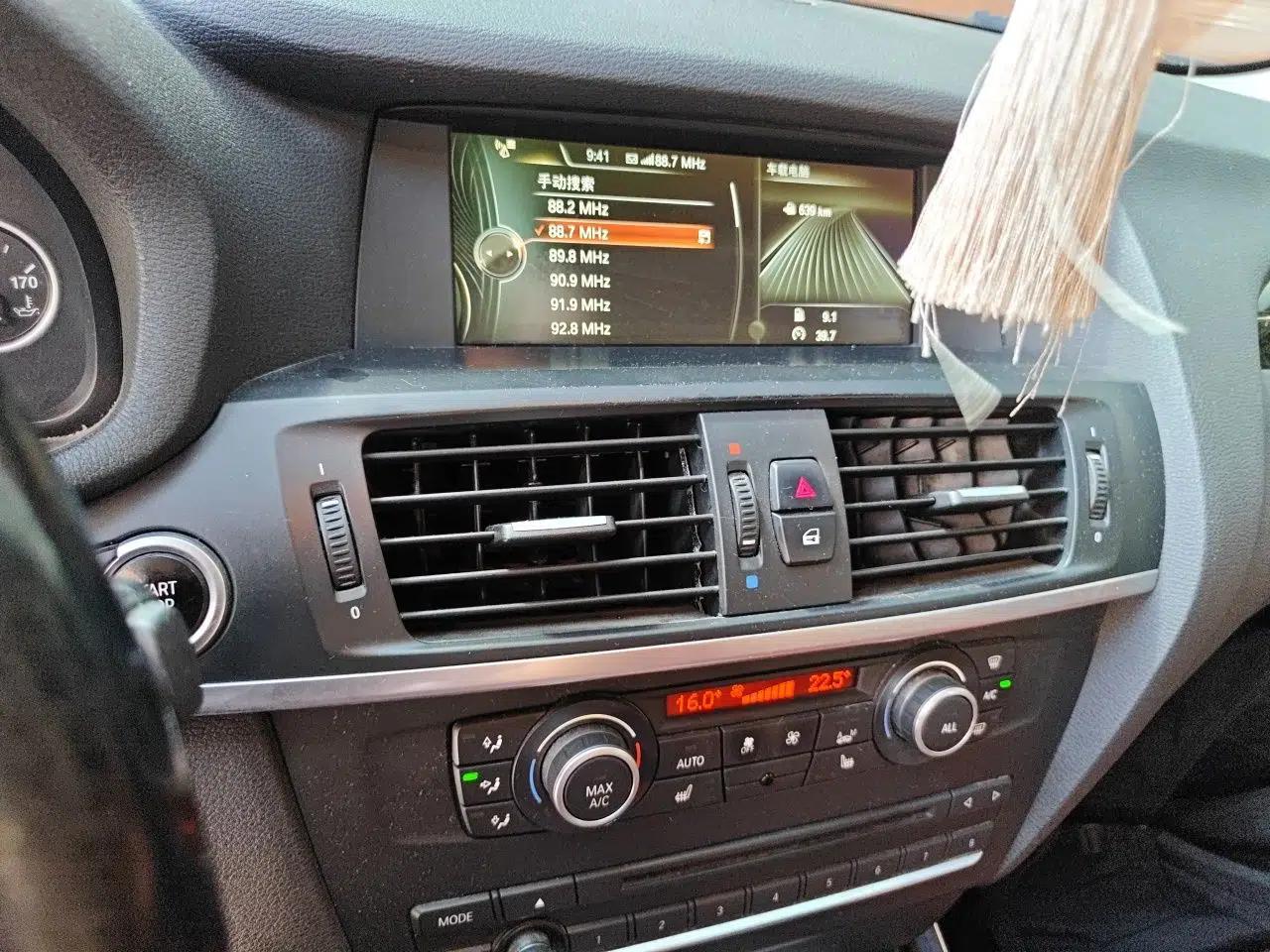 BMW X3 2013 Facelifted xDrive20i Luxury Edition — миниатюра 13