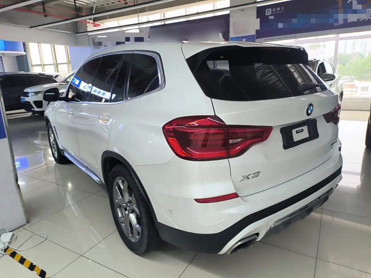 BMW X3 2020 xDrive28i Luxury Package — миниатюра 4