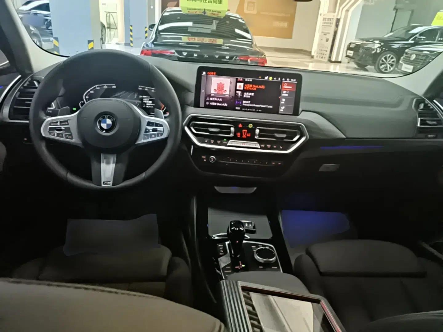 BMW X3 2023 Restyled xDrive30i Leading Edition M Night Sky Package — миниатюра 12
