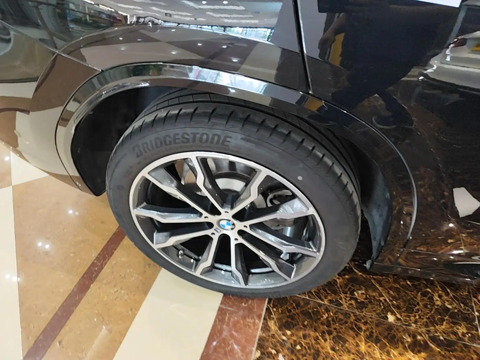BMW X3 2023 Restyled xDrive30i Leading Edition M Night Sky Package — миниатюра 11