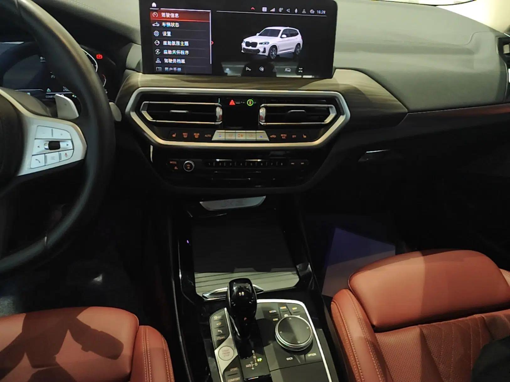 BMW X3 2023 Restyled xDrive30i Leading Edition M Night Sky Package — миниатюра 15
