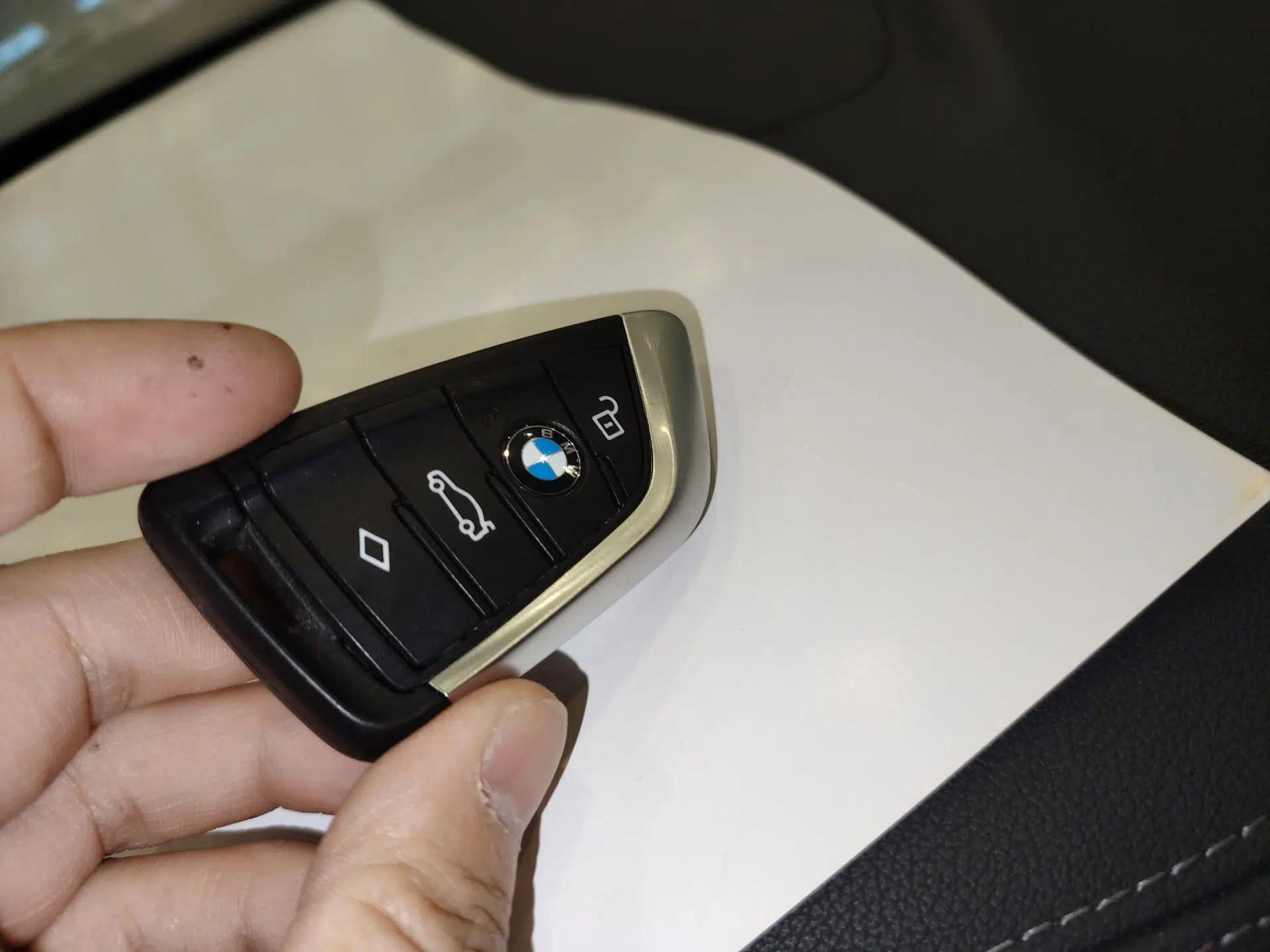 BMW X3 2022 xDrive30i Luxury Model M Night Sky Package — миниатюра 23