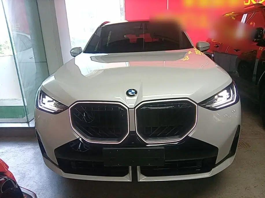 BMW X3 2025 Model, xDrive30L Leading M Sport Night Package — миниатюра 2