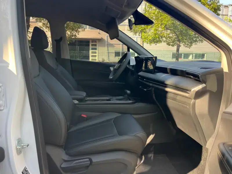 Wuling Jiachen 2022 1.5T CVT Smart Luxury Edition — миниатюра 16