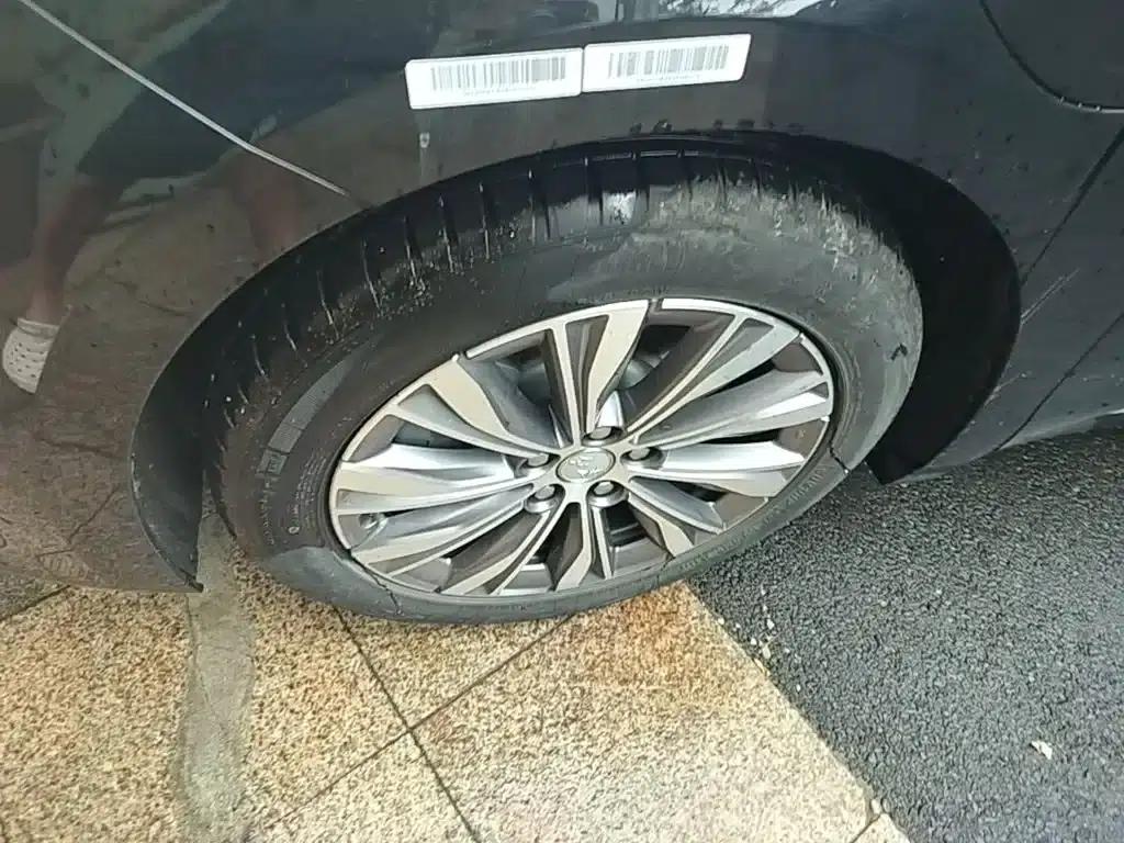 Hongqi E-QM5 2022 Model, 431km Charging Enjoyment Edition — миниатюра 23