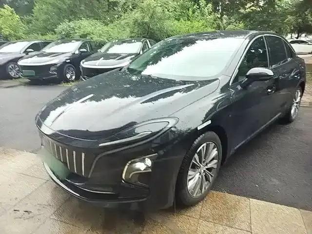 Hongqi E-QM5 2022 Model, 431km Charging Enjoyment Edition