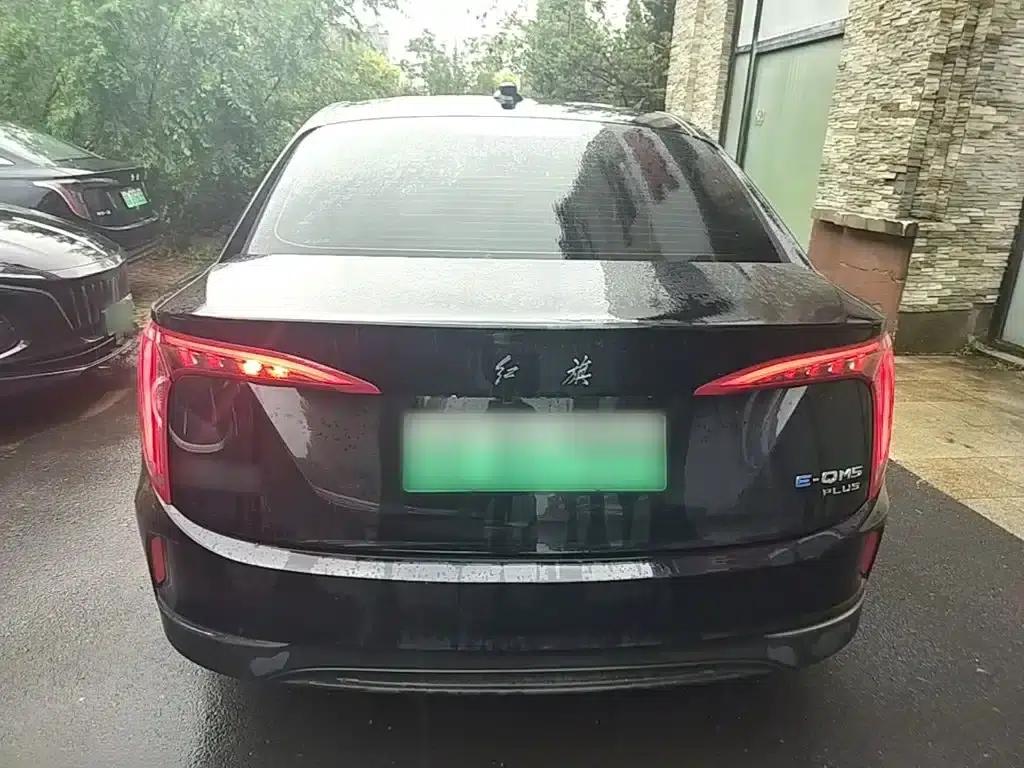 Hongqi E-QM5 2024 Model 610km Plus — миниатюра 6