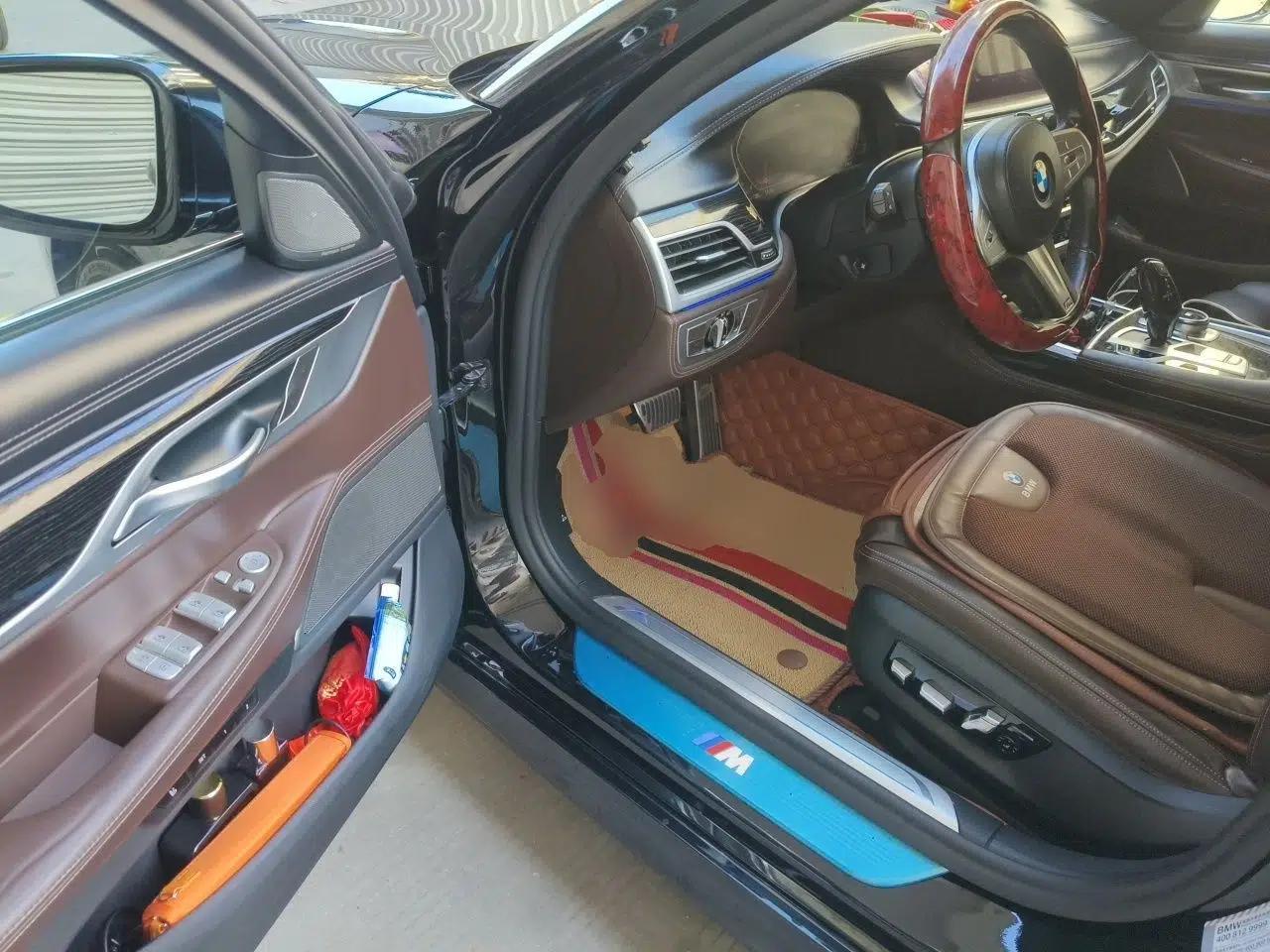 BMW 7 Series 2019 730Li M Sport Package — миниатюра 16