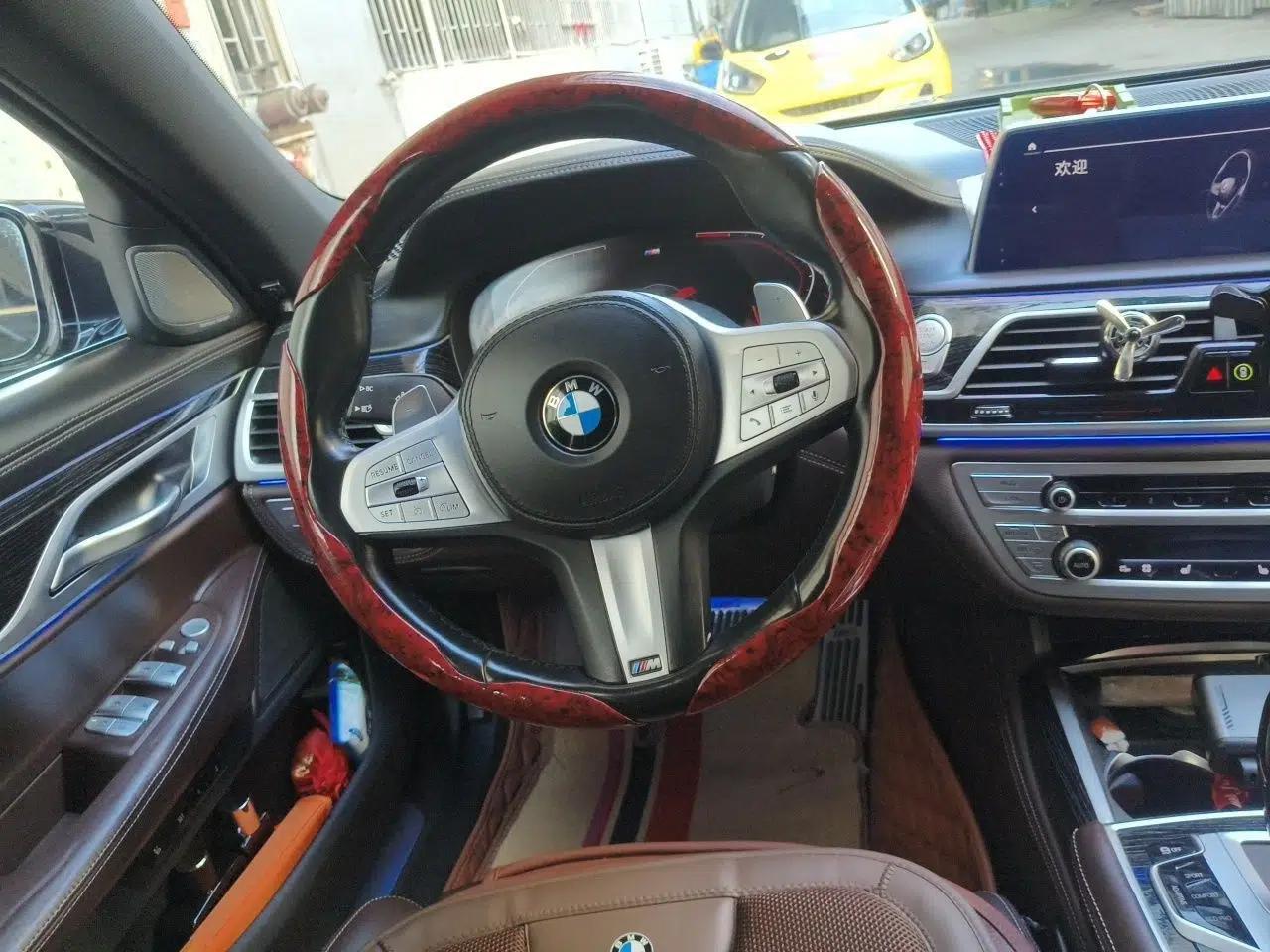 BMW 7 Series 2019 730Li M Sport Package — миниатюра 10