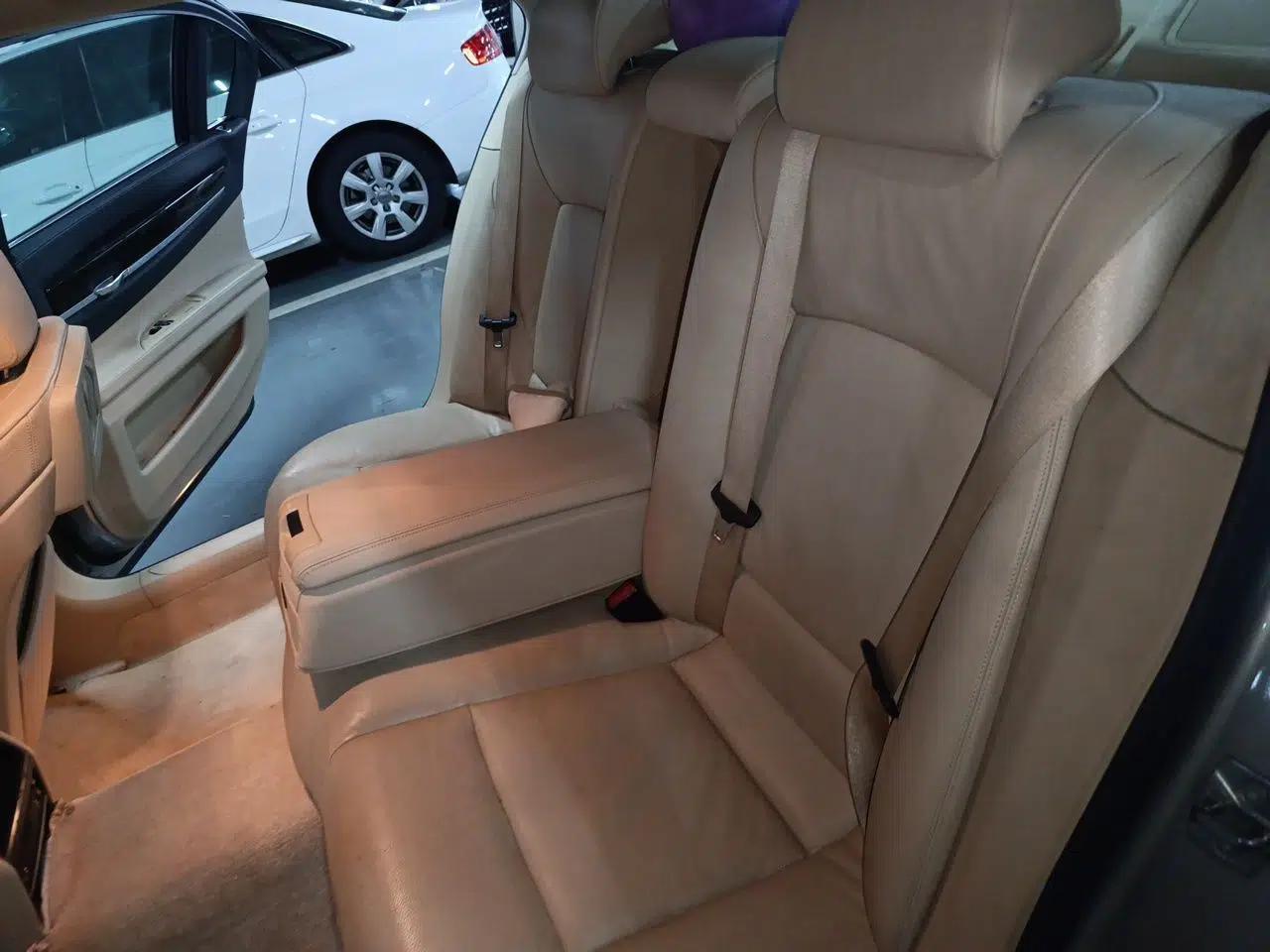 BMW 7 Series 2009 740Li Leading Model — миниатюра 17
