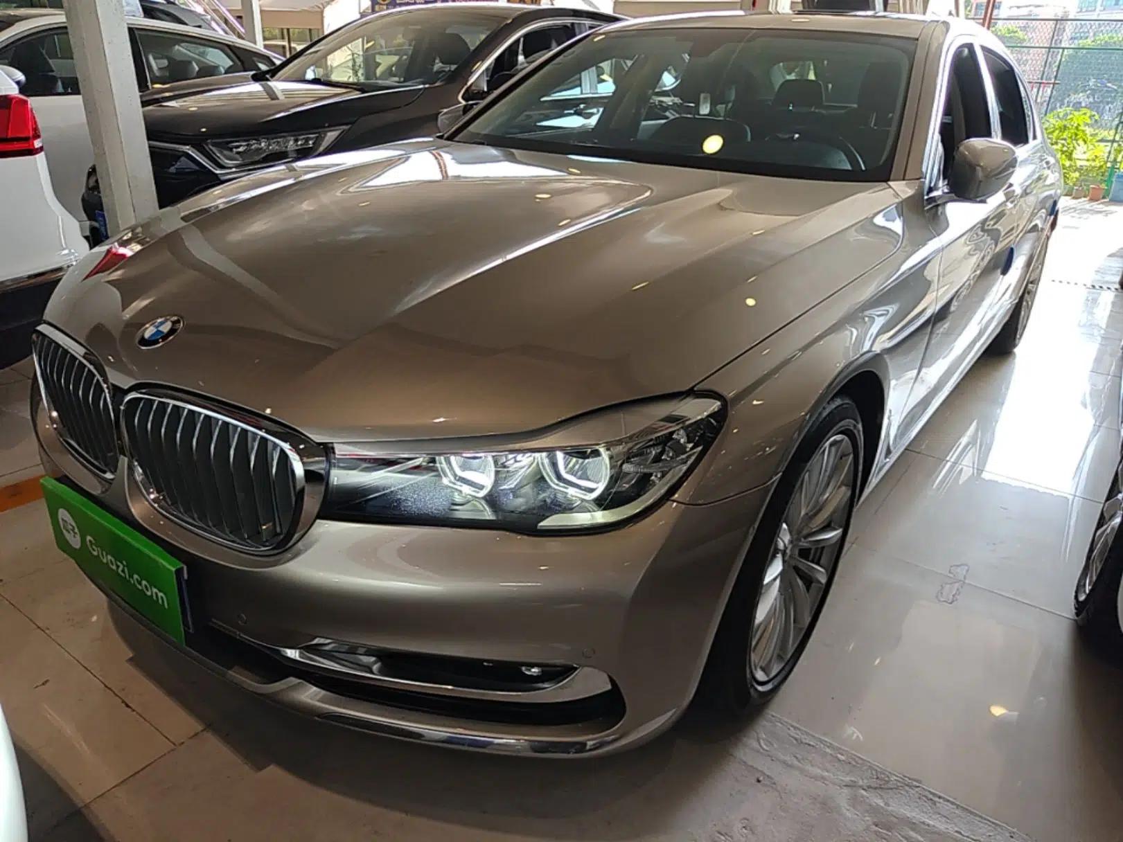 BMW 7 Series 2018 730Li Leading Model Excellence Package — миниатюра 1