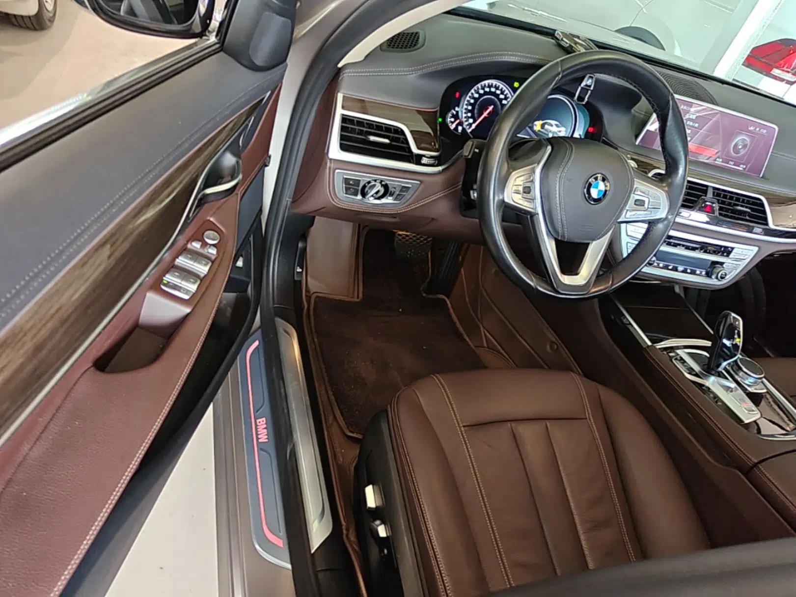 BMW 7 Series 2018 730Li Leading Model Excellence Package — миниатюра 18