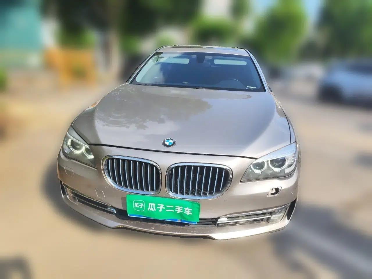 BMW 7 Series 2013 730Li Leading Model — миниатюра 2