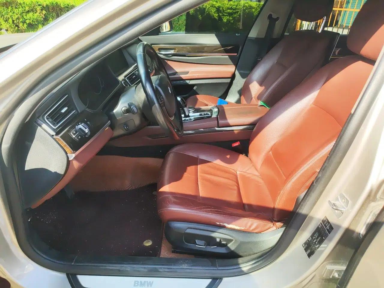 BMW 7 Series 2013 730Li Leading Model — миниатюра 15