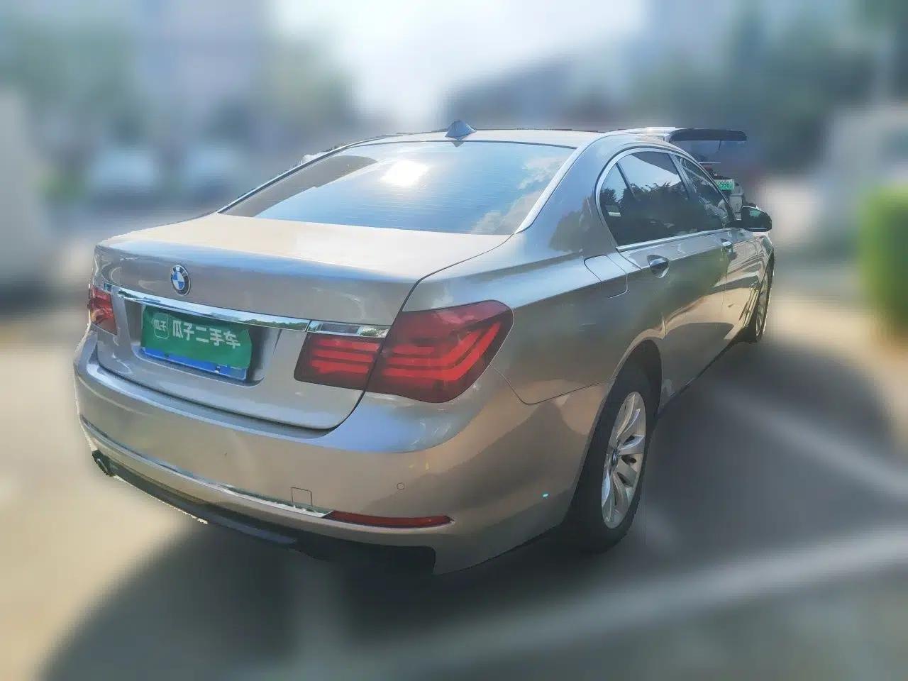 BMW 7 Series 2013 730Li Leading Model — миниатюра 6