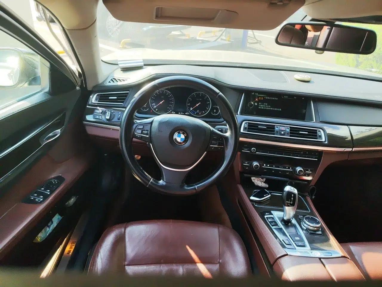 BMW 7 Series 2013 730Li Leading Model — миниатюра 10