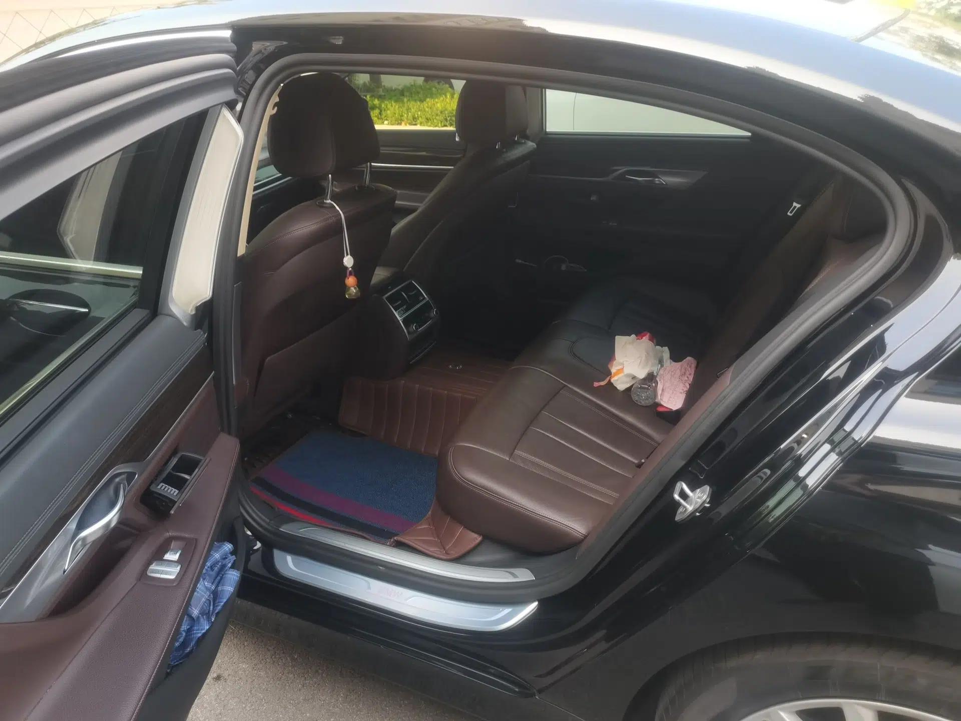 BMW 7 Series 2017 730Li Leading Model — миниатюра 17