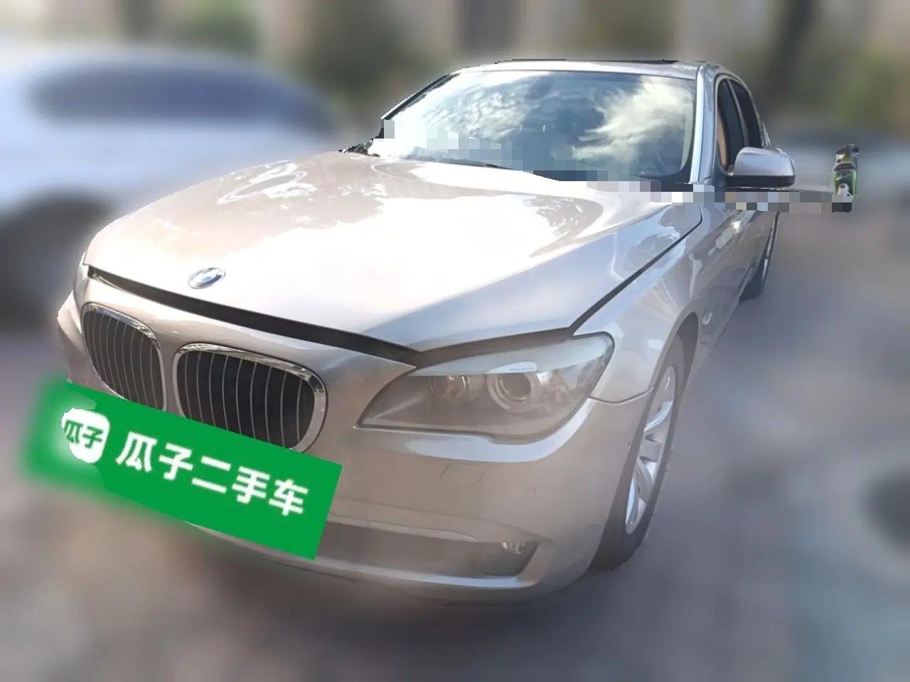 BMW 7 Series 2009 740Li Luxury Model — миниатюра 1