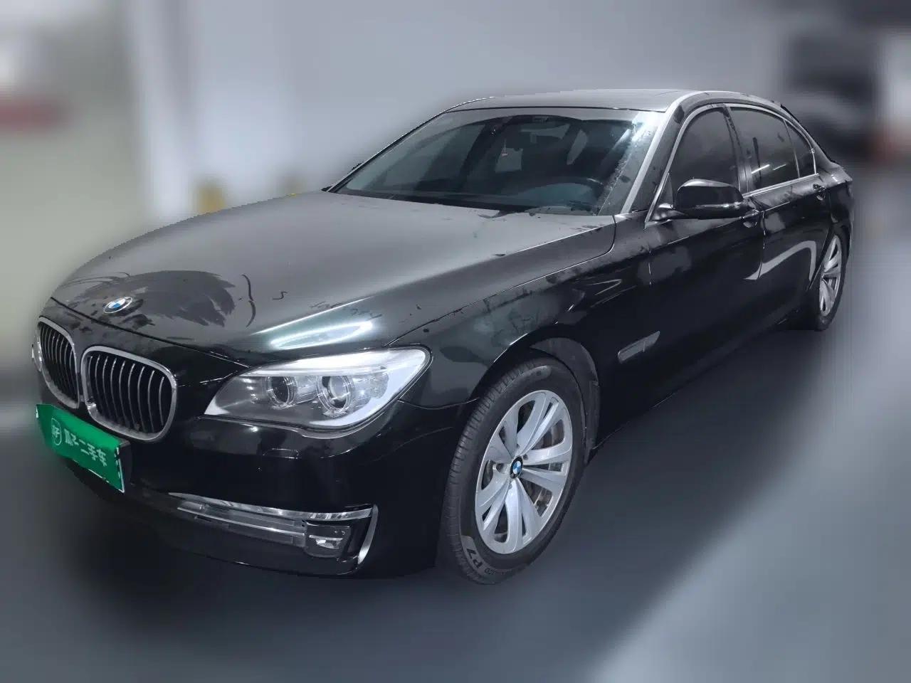 BMW 7 Series 2013 730Li Leading Model — миниатюра 1
