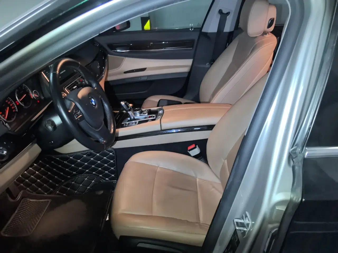 BMW 7 Series 2013 730Li Leading Model — миниатюра 15