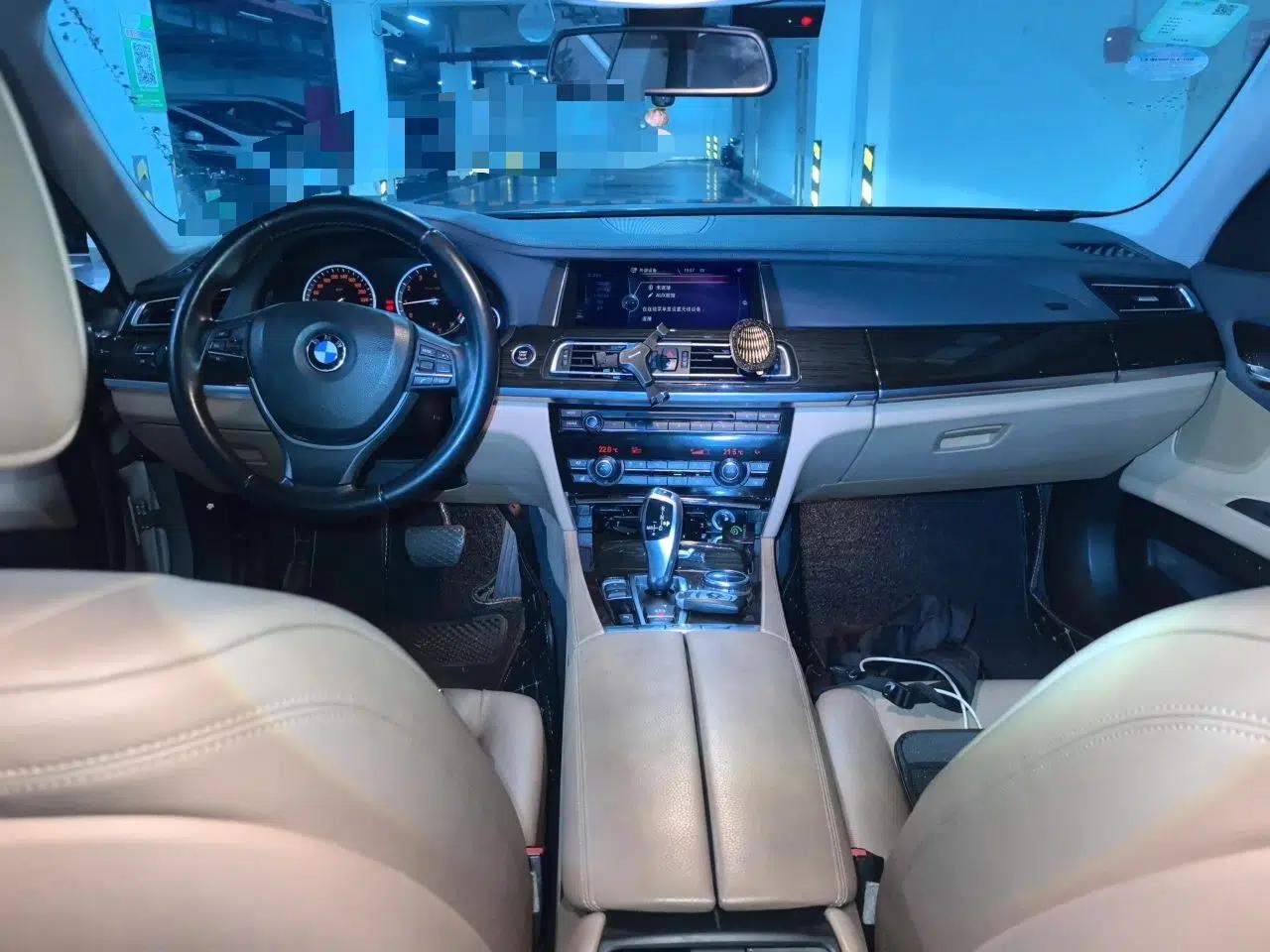 BMW 7 Series 2013 730Li Leading Model — миниатюра 9