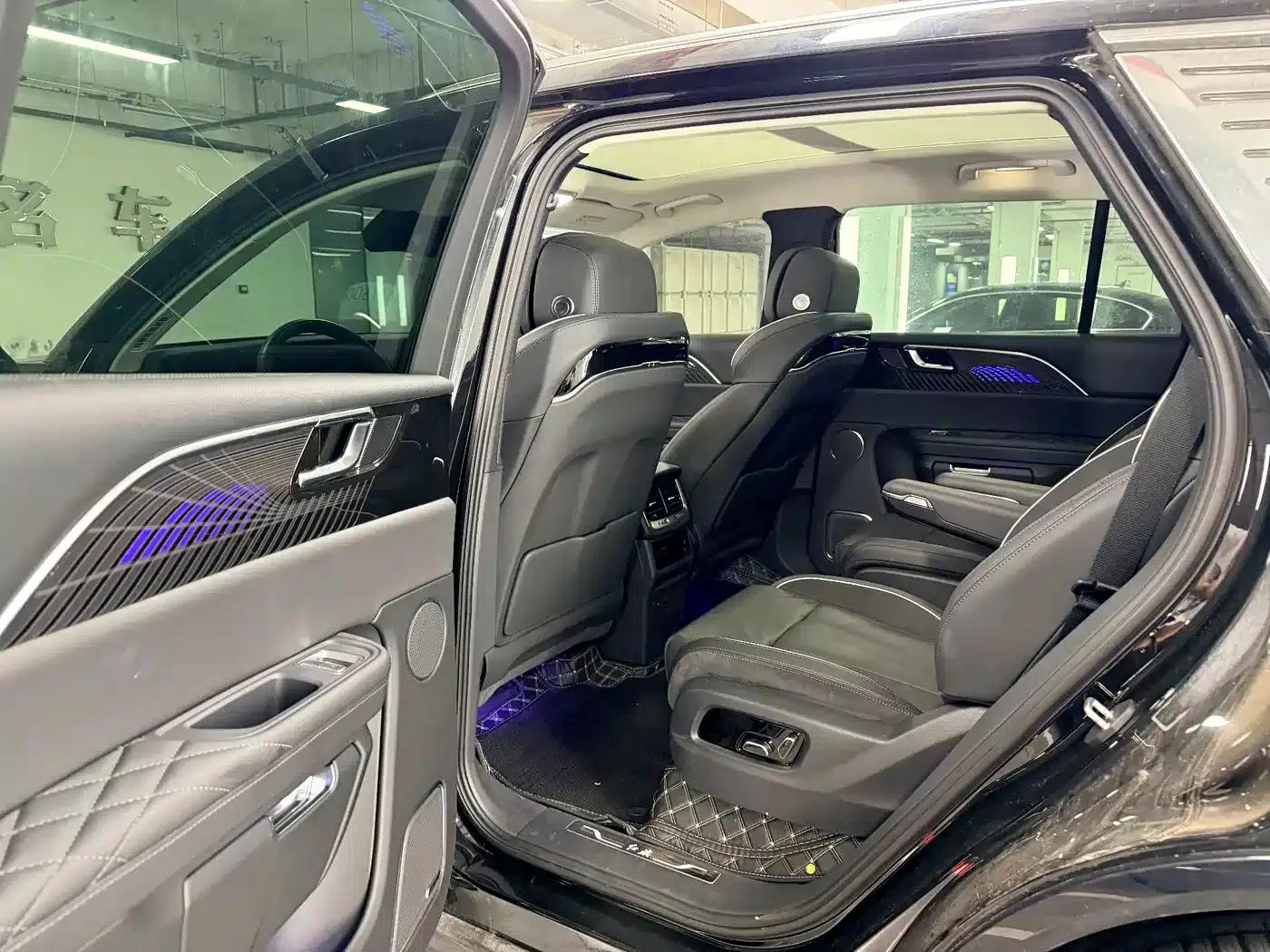 Hongqi E-HS9 2022 Model 690km Flagship Edition (Six Seats) — миниатюра 7