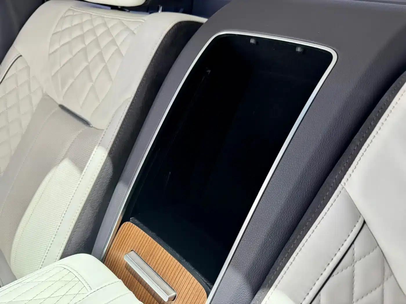 Hongqi E-HS9 2021 Model 510km Flagship Edition (Four Seats) — миниатюра 11