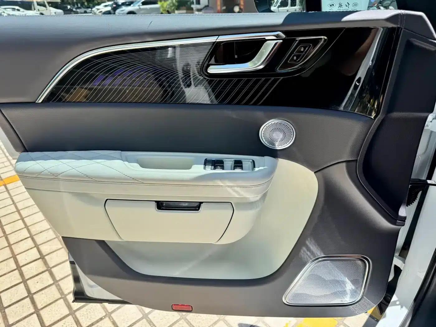 Hongqi E-HS9 2021 Model 510km Flagship Edition (Four Seats) — миниатюра 18