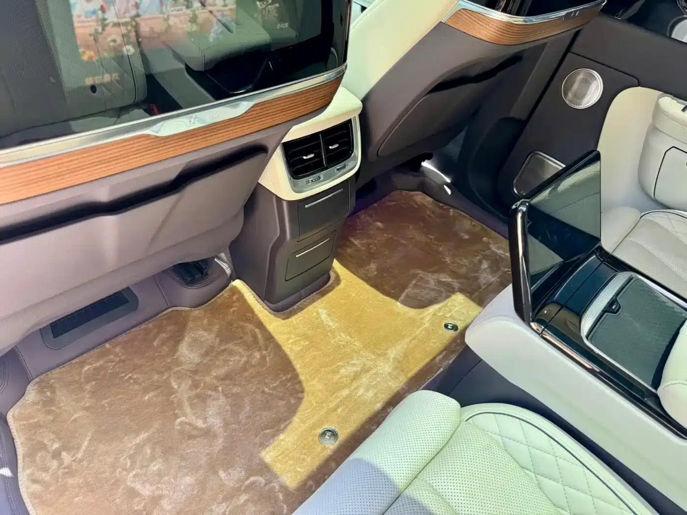 Hongqi E-HS9 2021 Model 510km Flagship Edition (Four Seats) — миниатюра 8