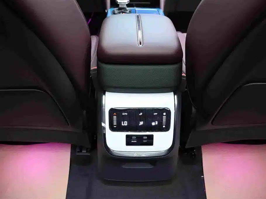 Hongqi HS7 PHEV 2024 2.0T PHEV 4WD Flagship Edition 7-seater — миниатюра 19