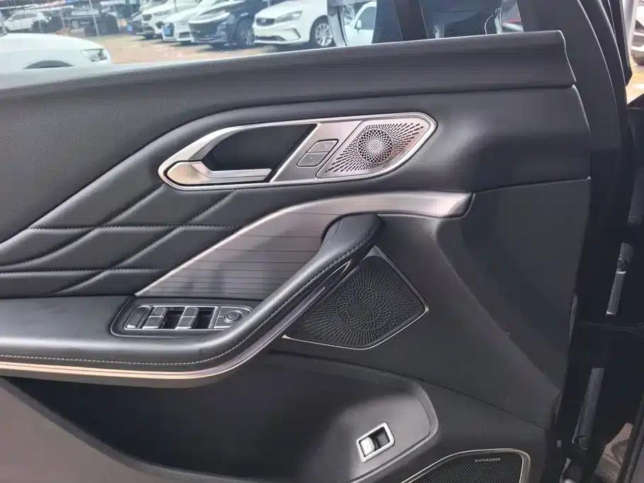 Hongqi HS7 PHEV 2024 2.0T PHEV 4WD Flagship Edition 6-seater — миниатюра 7