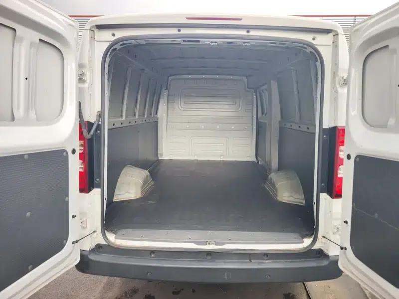 Wuling Yangguang 2024 Model 300km Practical Closed-Window Version 60kW — миниатюра 14