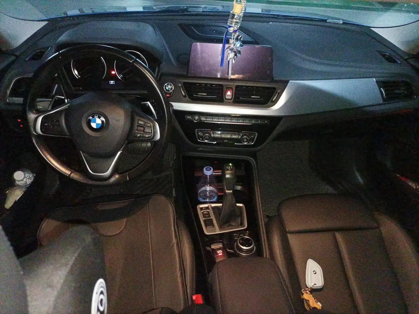 BMW 1 Series 2018 120i Design Package Model — миниатюра 9