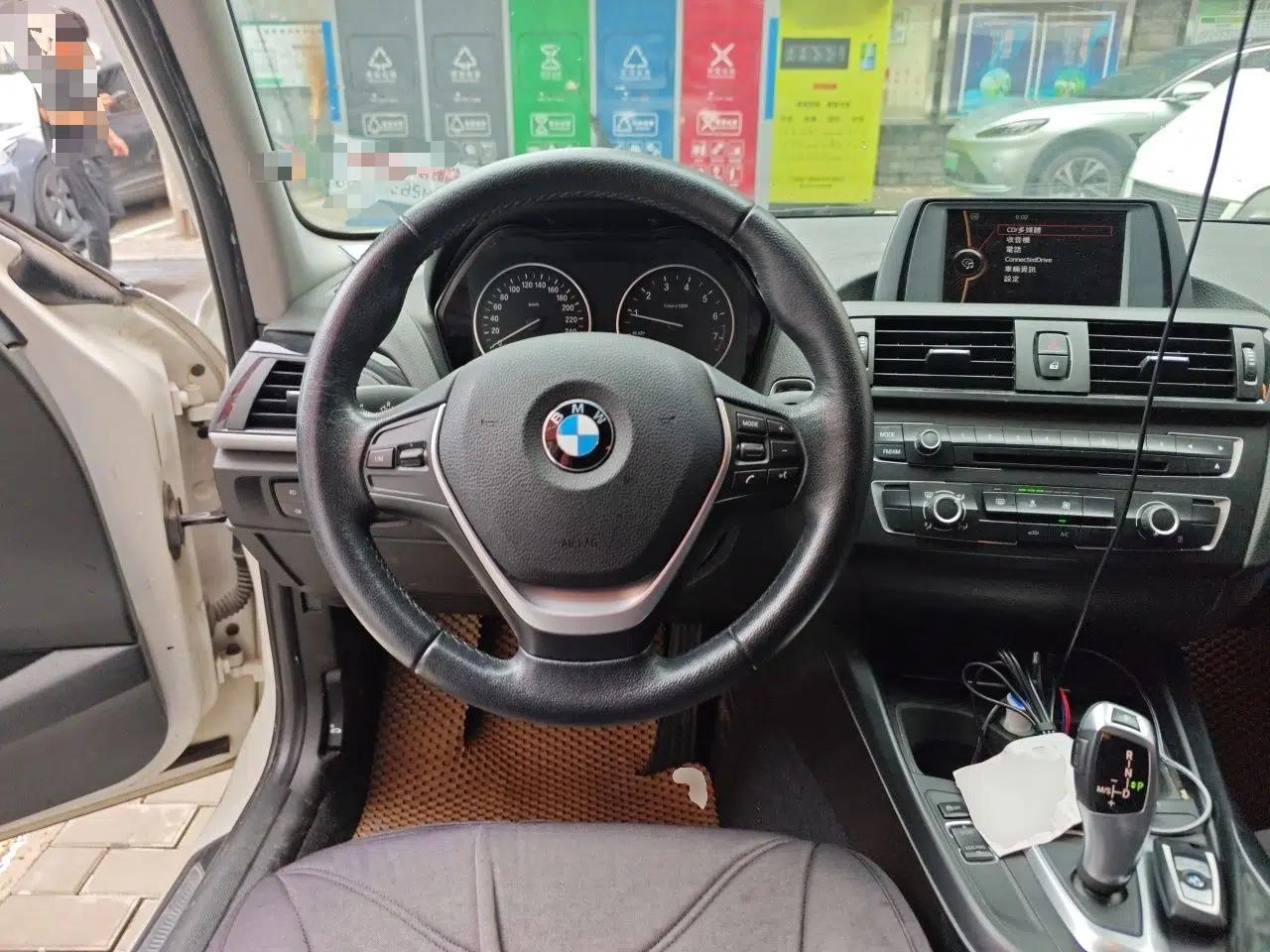 BMW 1 Series 2012 116i Urban Edition — миниатюра 10
