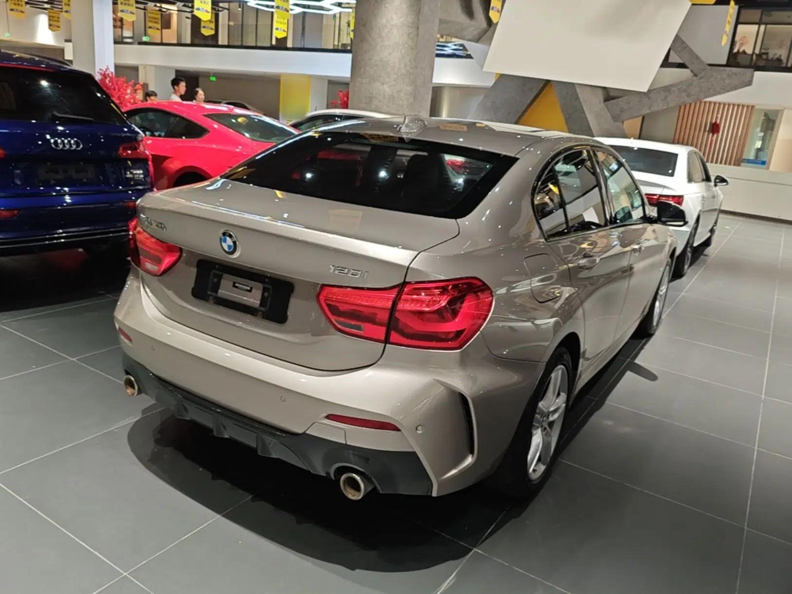 BMW 1 Series 2020 120i M Sport Package — миниатюра 6