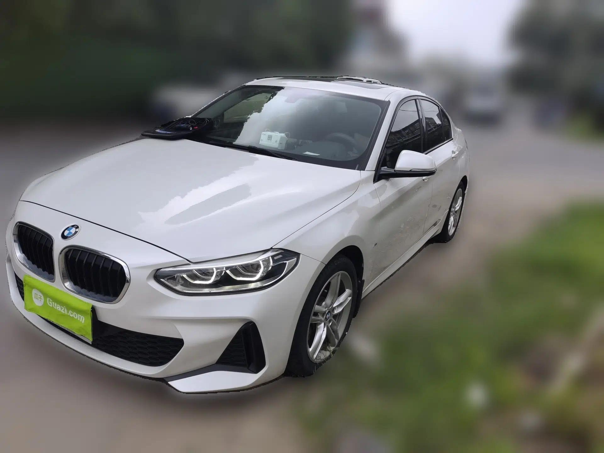 BMW 1 Series 2019 118i Fashion Model — миниатюра 1
