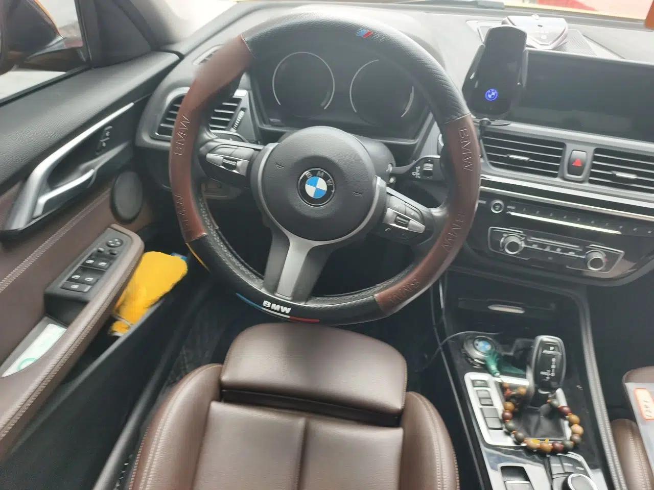 BMW 1 Series 2020 120i M Sport Package — миниатюра 10