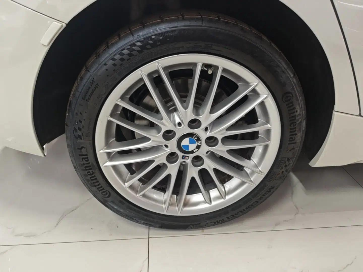 BMW 1 Series 2018 120i M Sport Package — миниатюра 11